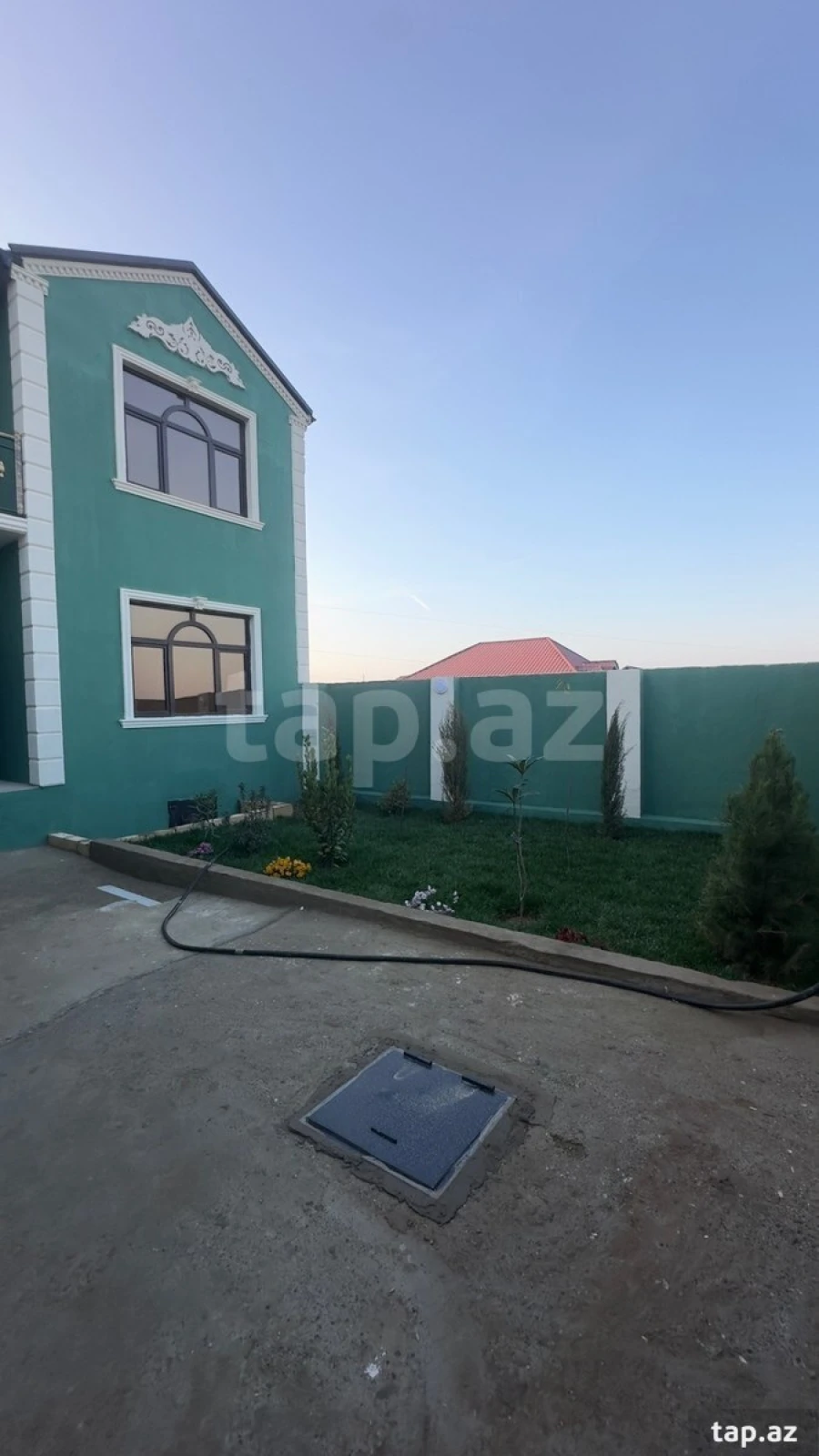 Satılır 5 otaqlı həyət evi