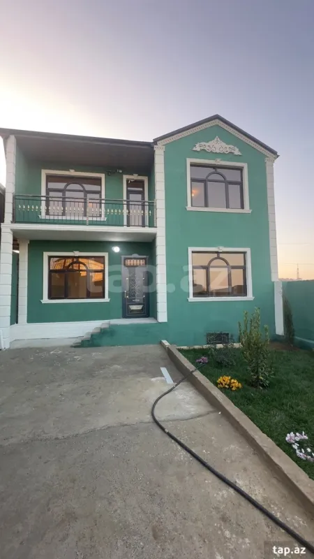 Satılır 5 otaqlı həyət evi