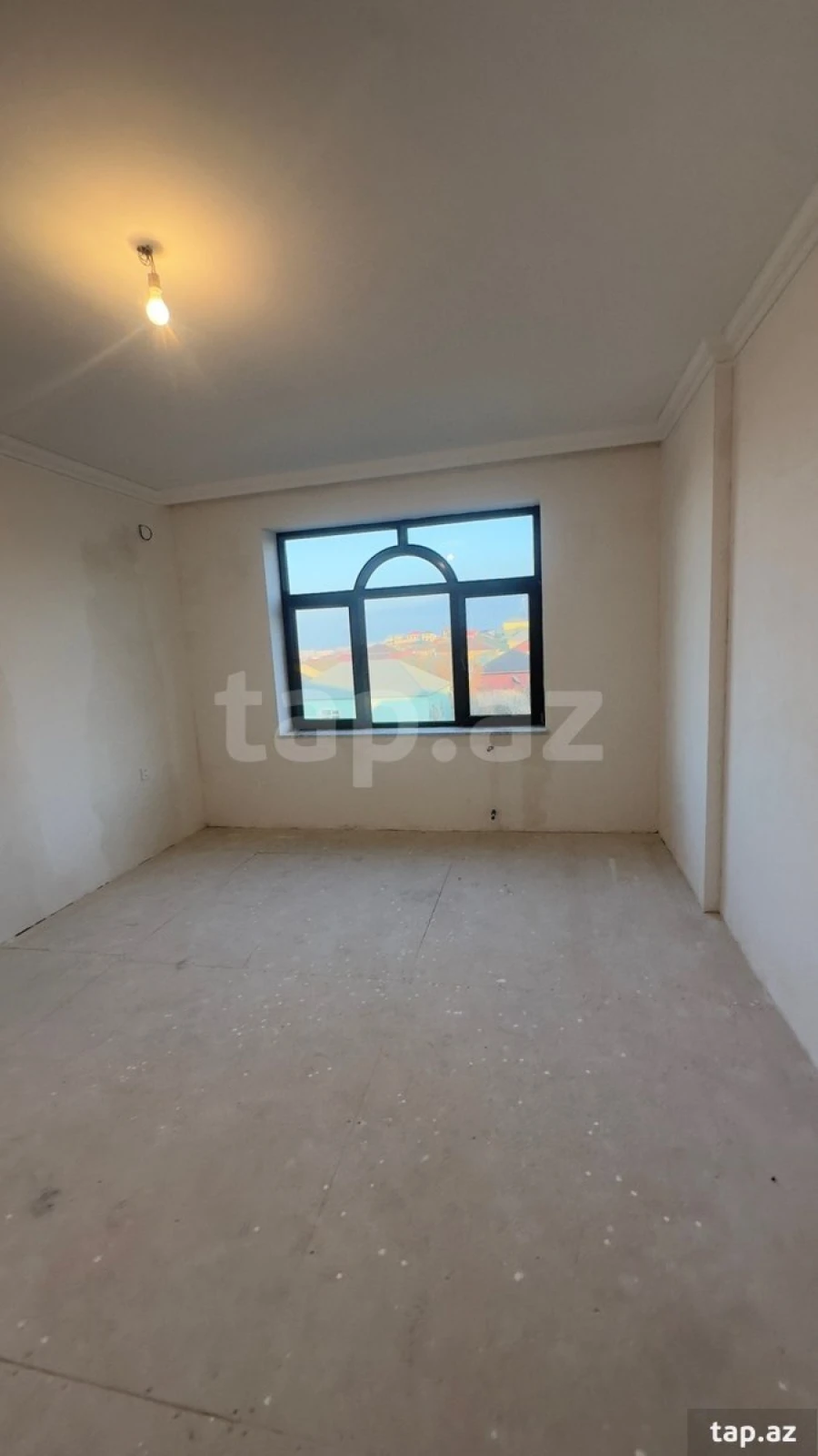 Satılır 5 otaqlı həyət evi