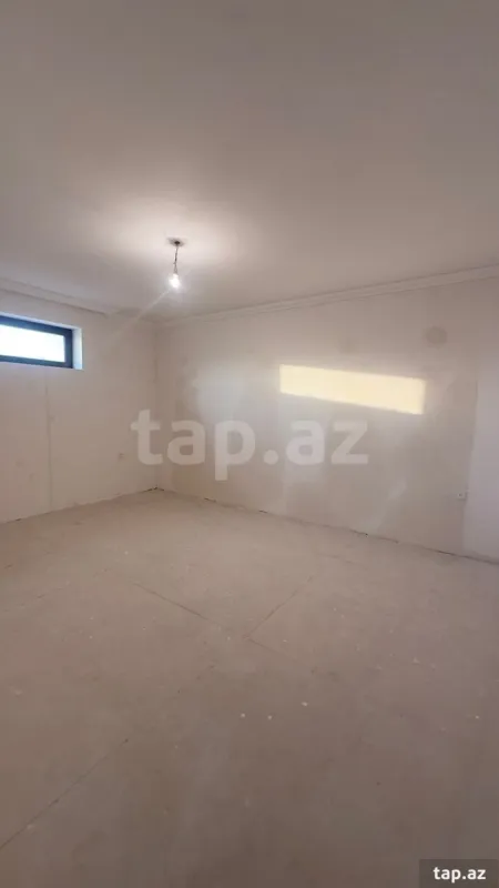 Satılır 5 otaqlı həyət evi