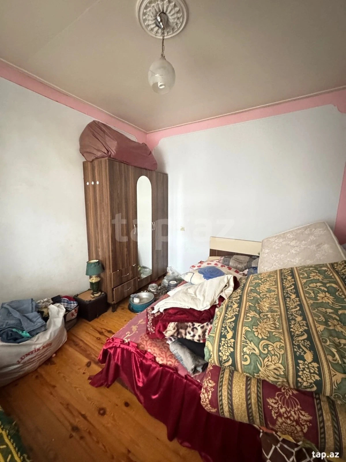 Satılır 4 otaqlı həyət evi