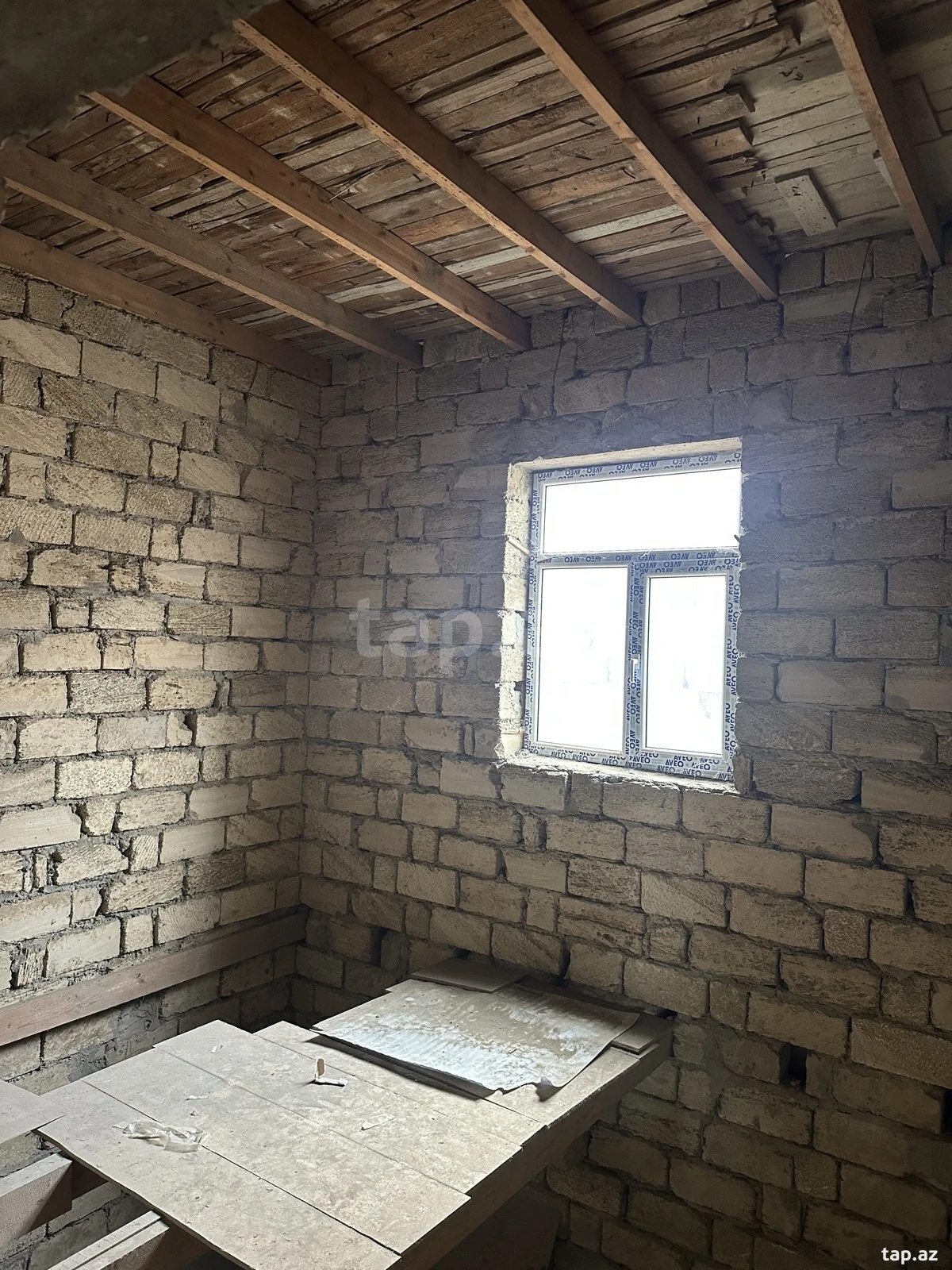Satılır 5 otaqlı həyət evi