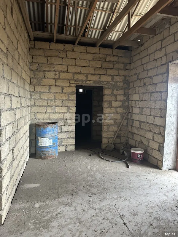 Satılır 5 otaqlı həyət evi