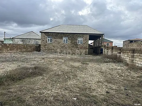Satılır 5 otaqlı həyət evi
