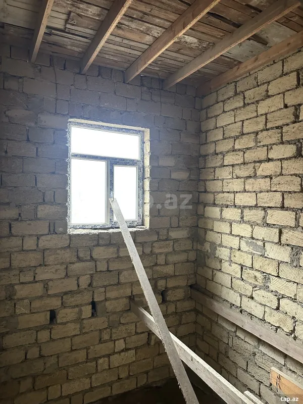 Satılır 5 otaqlı həyət evi