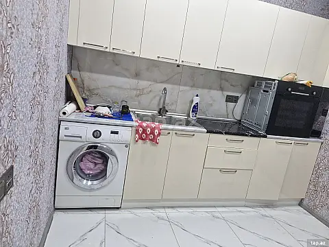 Kirayə verilir 2 otaqlı yeni tikili 75 m²