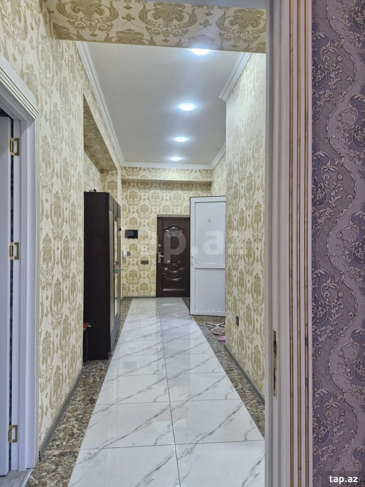 Kirayə verilir 2 otaqlı yeni tikili 75 m²