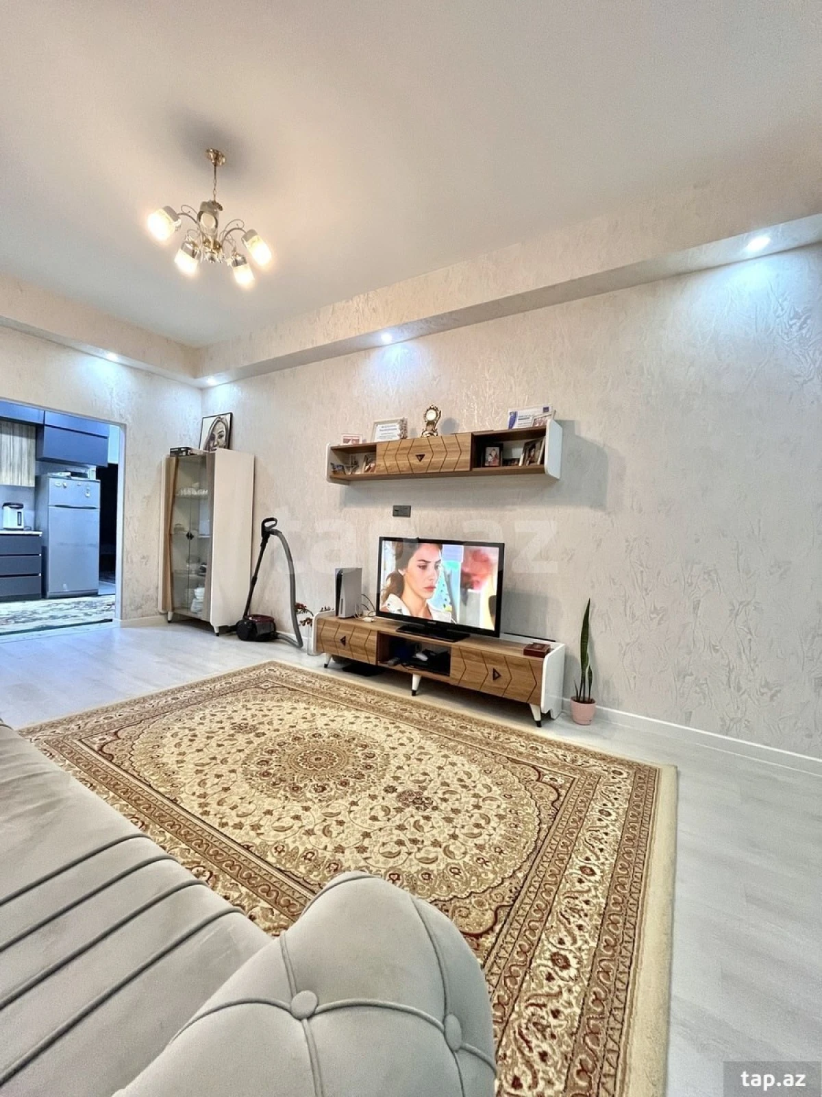 Satılır 3 otaqlı yeni tikili 90 m²