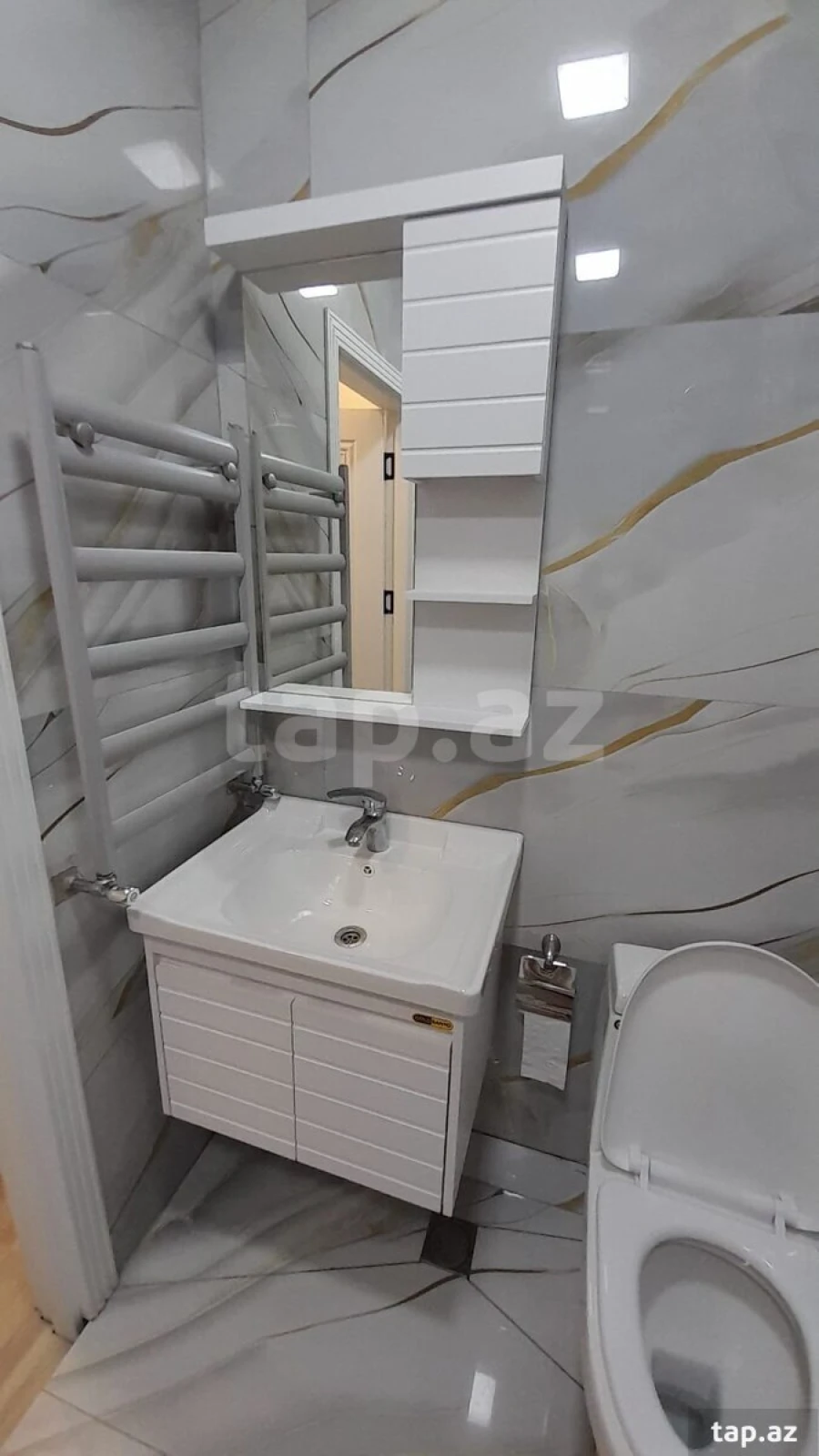 Kirayə verilir 2 otaqlı yeni tikili 55 m²