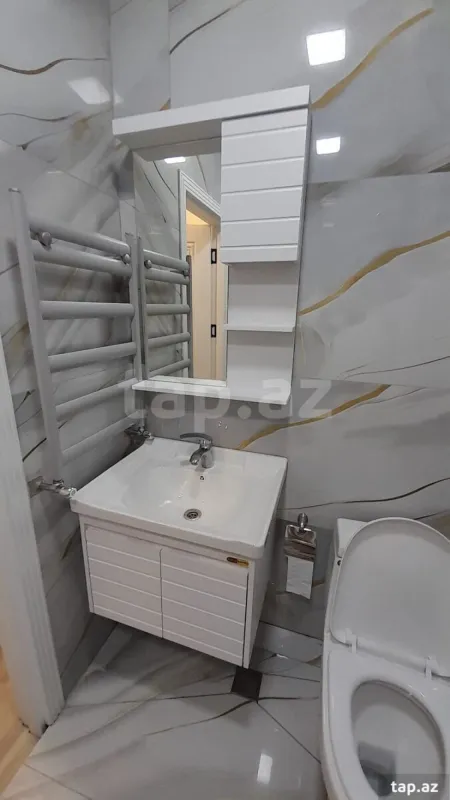 Kirayə verilir 2 otaqlı yeni tikili 55 m²