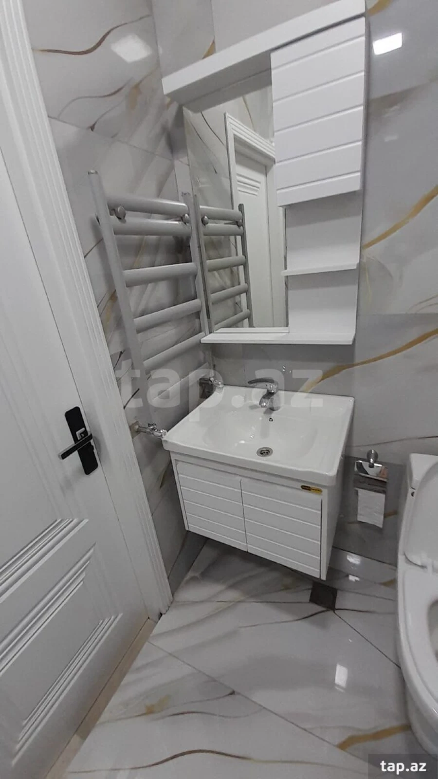 Kirayə verilir 2 otaqlı yeni tikili 55 m²
