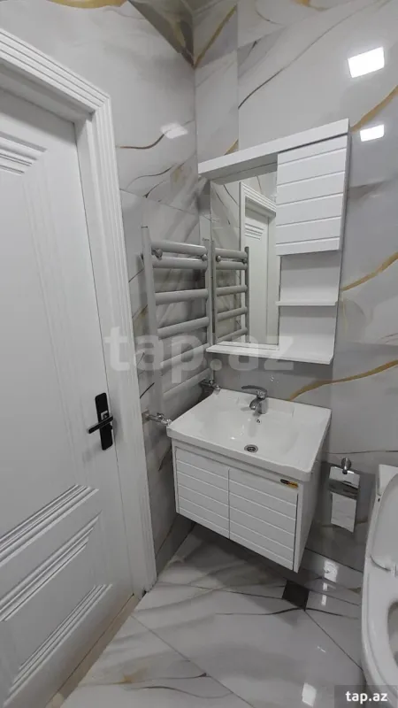 Kirayə verilir 2 otaqlı yeni tikili 55 m²