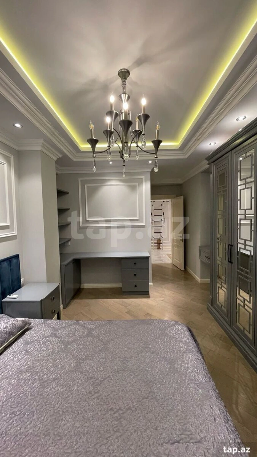 Satılır 4 otaqlı yeni tikili 140 m²