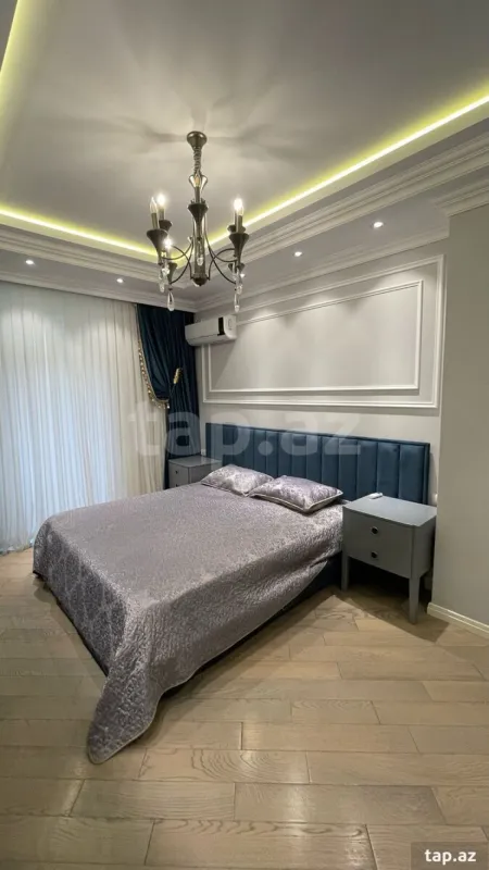 Satılır 4 otaqlı yeni tikili 140 m²