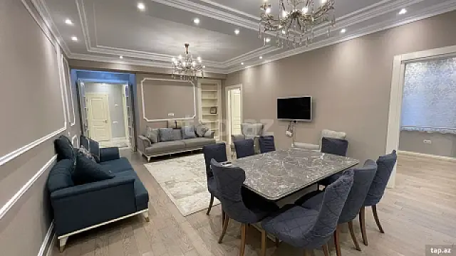 Satılır 4 otaqlı yeni tikili 140 m²