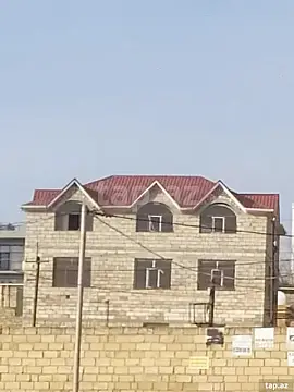 Satılır 7 otaqlı həyət evi