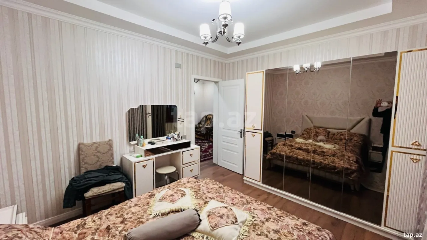 Satılır 7 otaqlı həyət evi