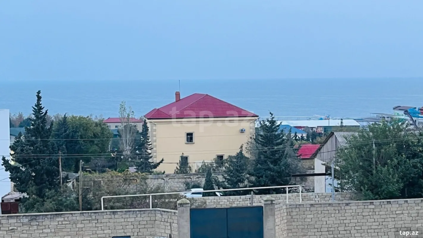 Satılır 7 otaqlı həyət evi