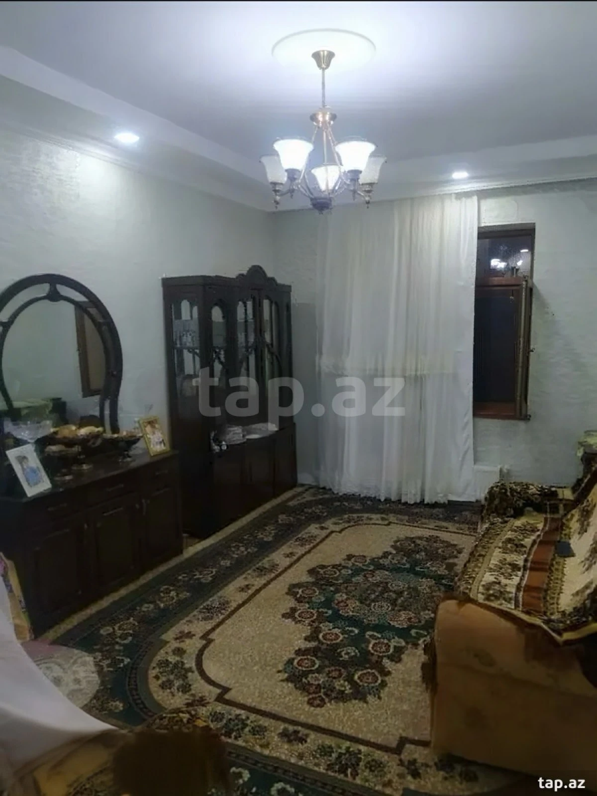 Satılır 7 otaqlı həyət evi