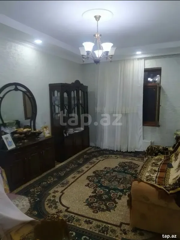 Satılır 7 otaqlı həyət evi