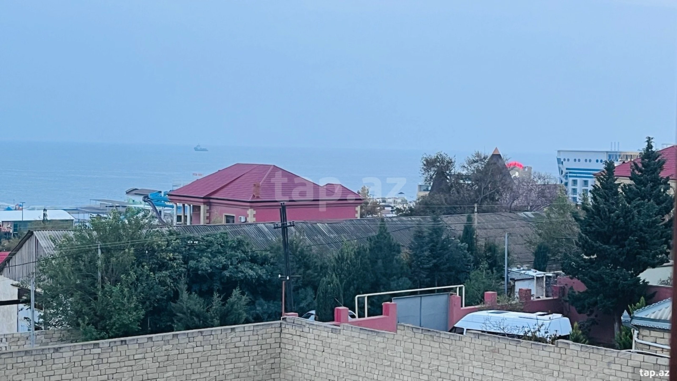 Satılır 7 otaqlı həyət evi