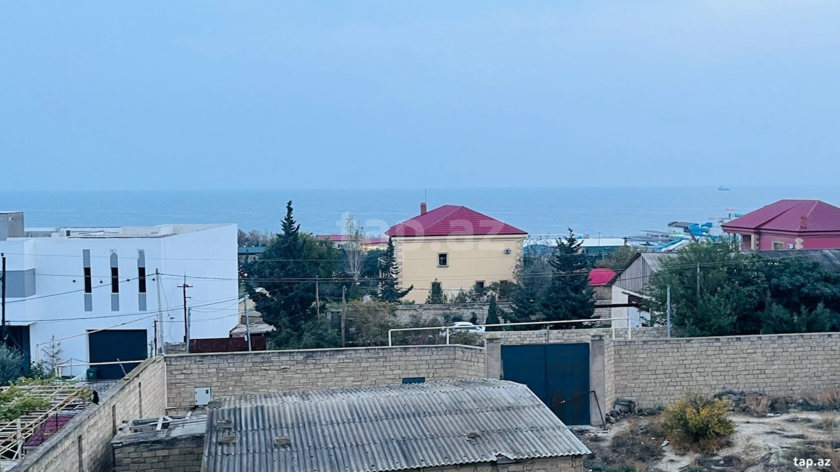 Satılır 7 otaqlı həyət evi