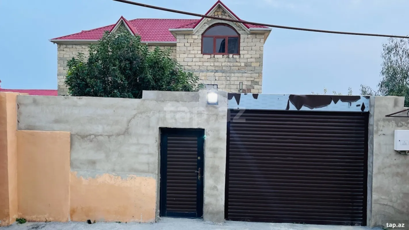 Satılır 7 otaqlı həyət evi