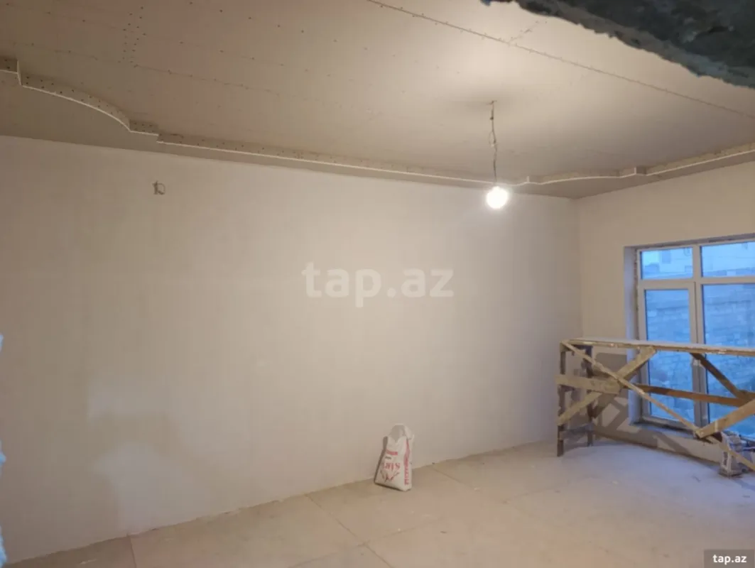 Satılır 4 otaqlı həyət evi