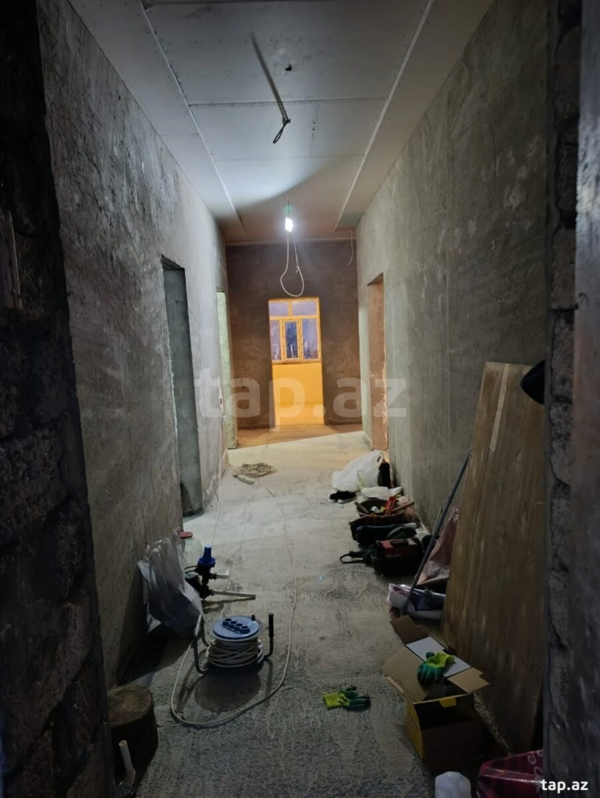 Satılır 4 otaqlı həyət evi