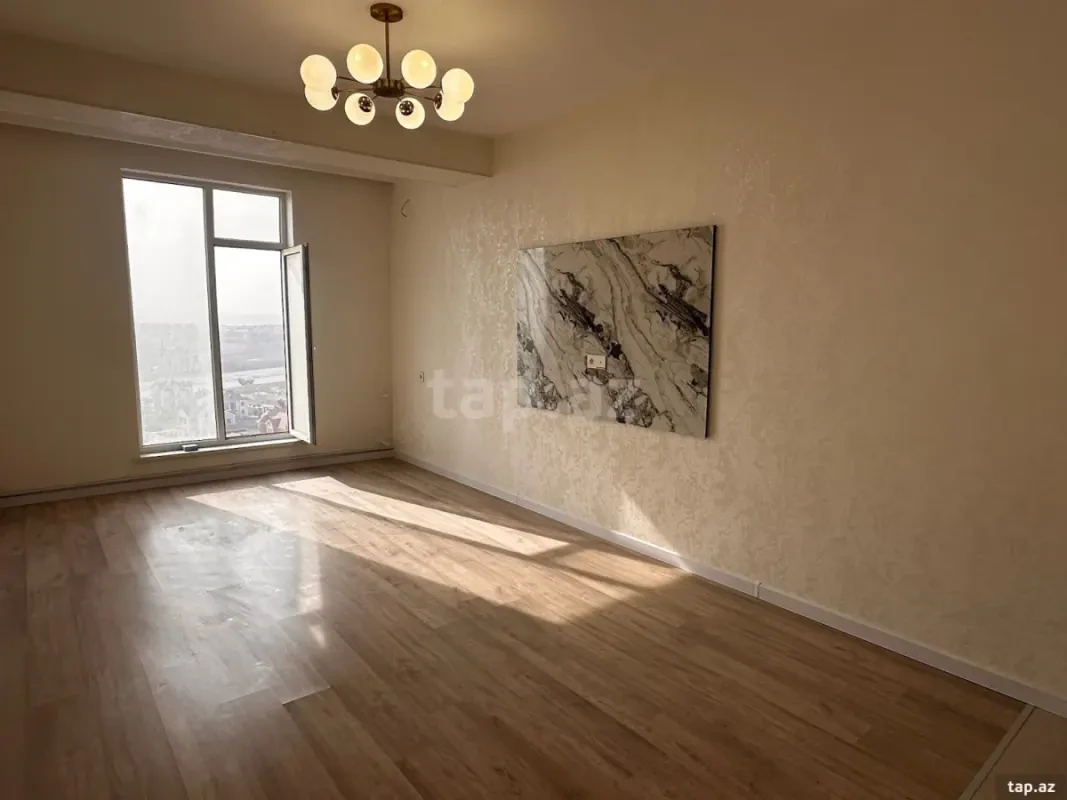 Satılır 3 otaqlı yeni tikili 84 m²