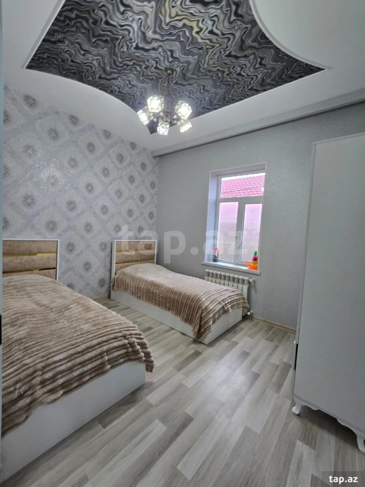 Satılır 6 otaqlı həyət evi