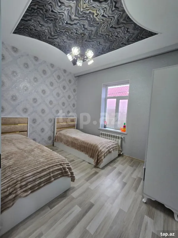 Satılır 6 otaqlı həyət evi