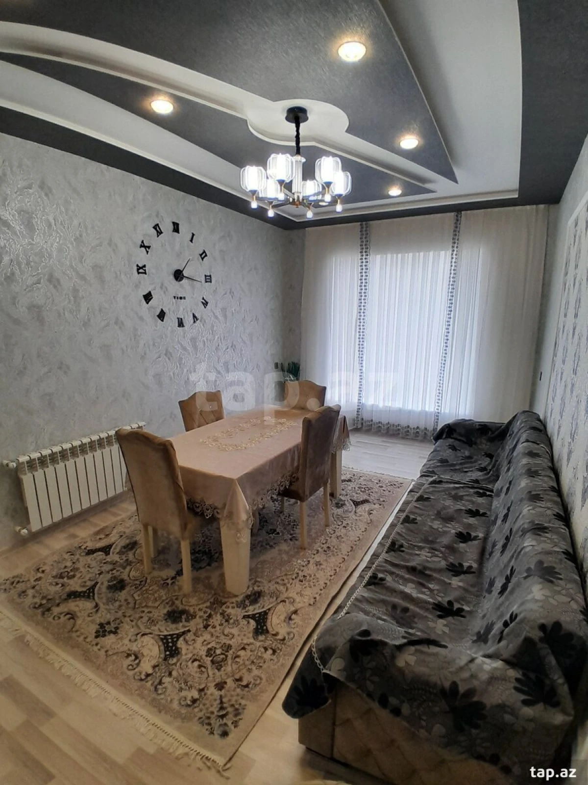 Satılır 6 otaqlı həyət evi