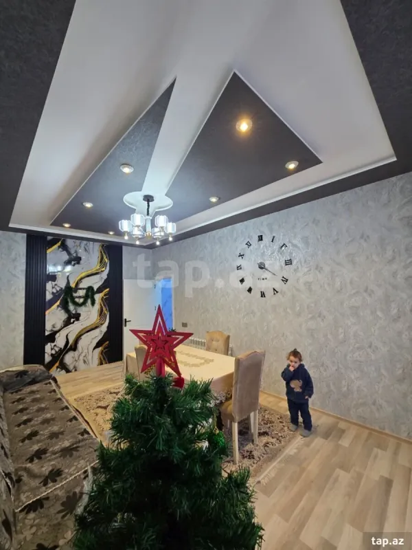 Satılır 6 otaqlı həyət evi