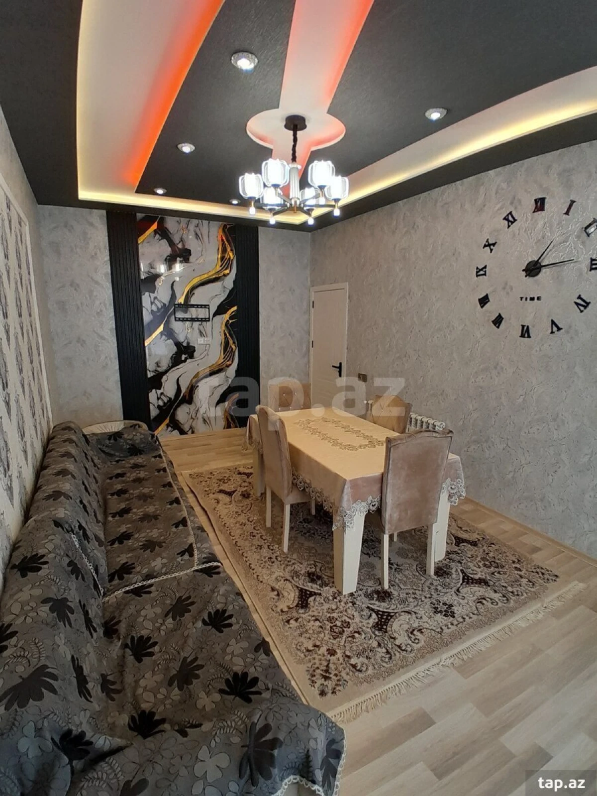 Satılır 6 otaqlı həyət evi