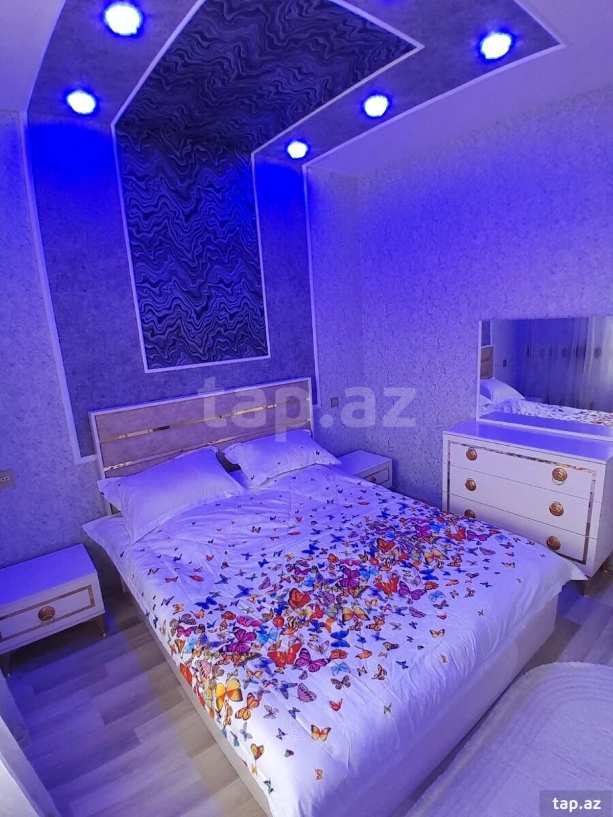 Satılır 6 otaqlı həyət evi