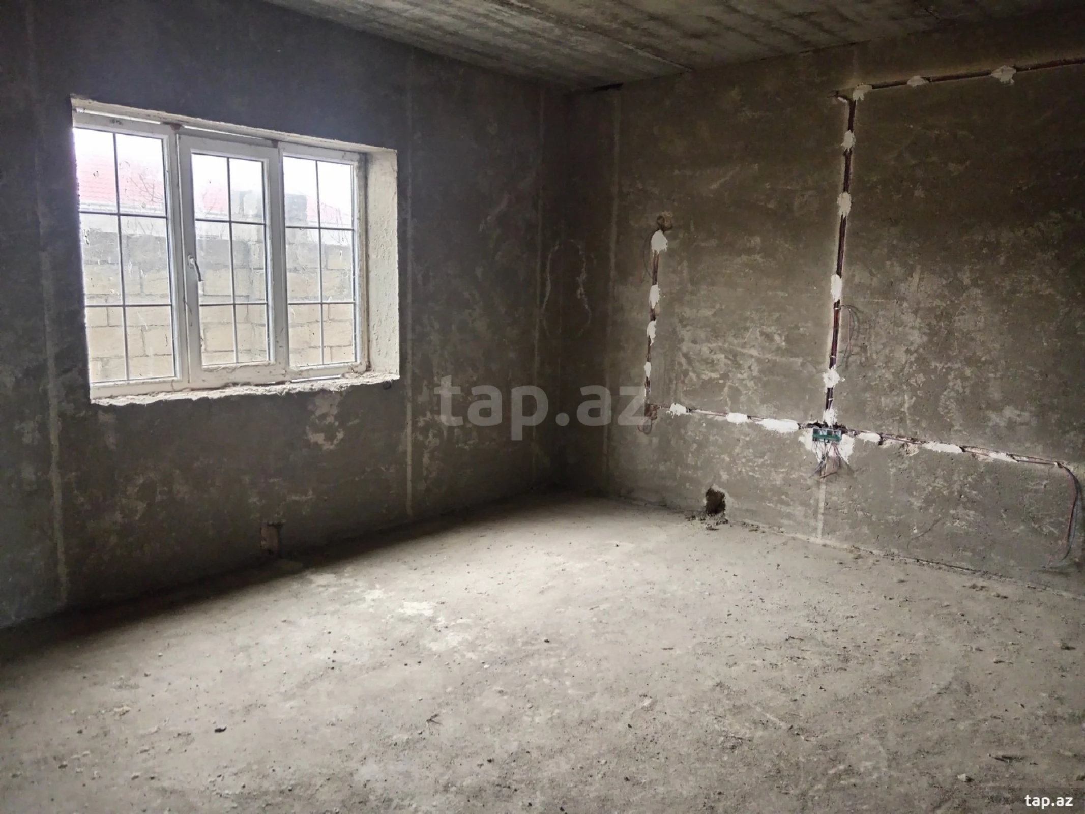 Satılır 7 otaqlı həyət evi 250 m²