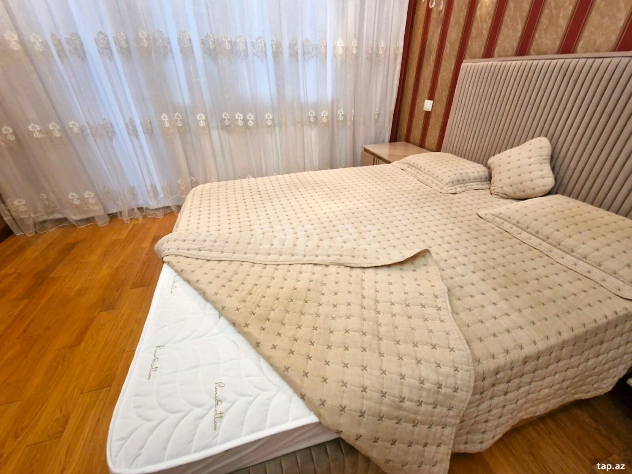 Kirayə verilir 3 otaqlı yeni tikili 160 m²