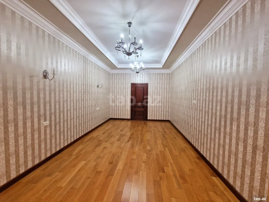 Kirayə verilir 3 otaqlı yeni tikili 160 m²