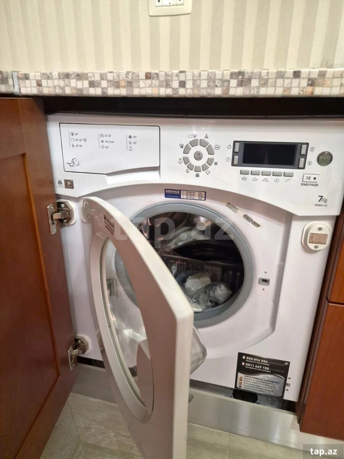 Kirayə verilir 3 otaqlı yeni tikili 160 m²