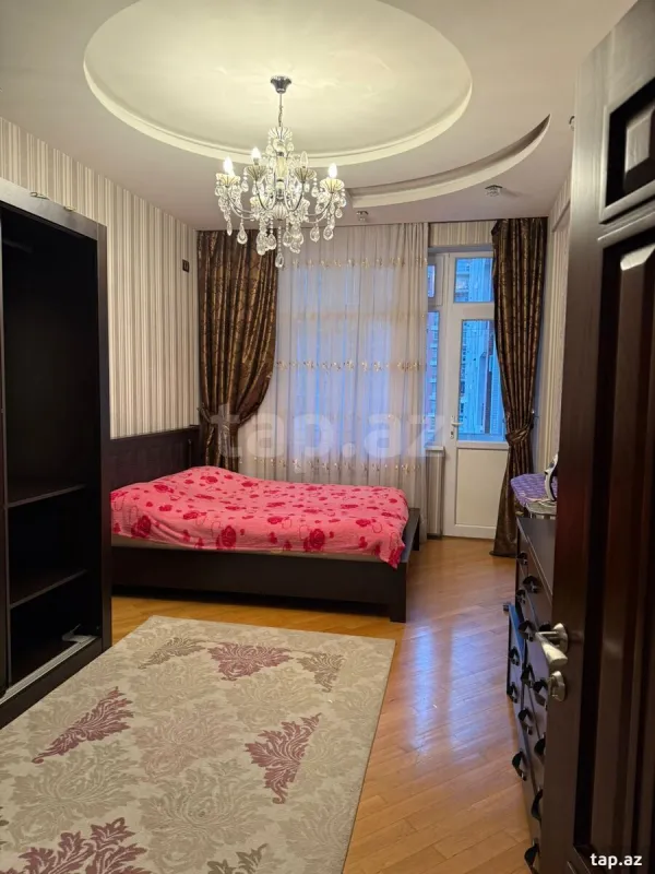 Kirayə verilir 2 otaqlı yeni tikili 105 m²
