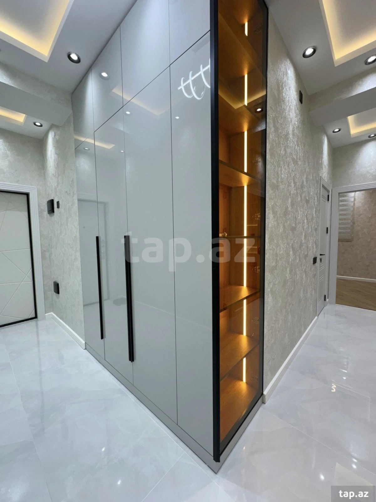 Satılır 3 otaqlı yeni tikili 80 m²