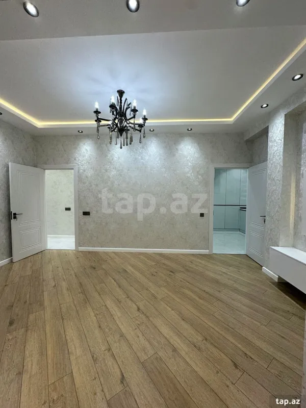 Satılır 3 otaqlı yeni tikili 80 m²