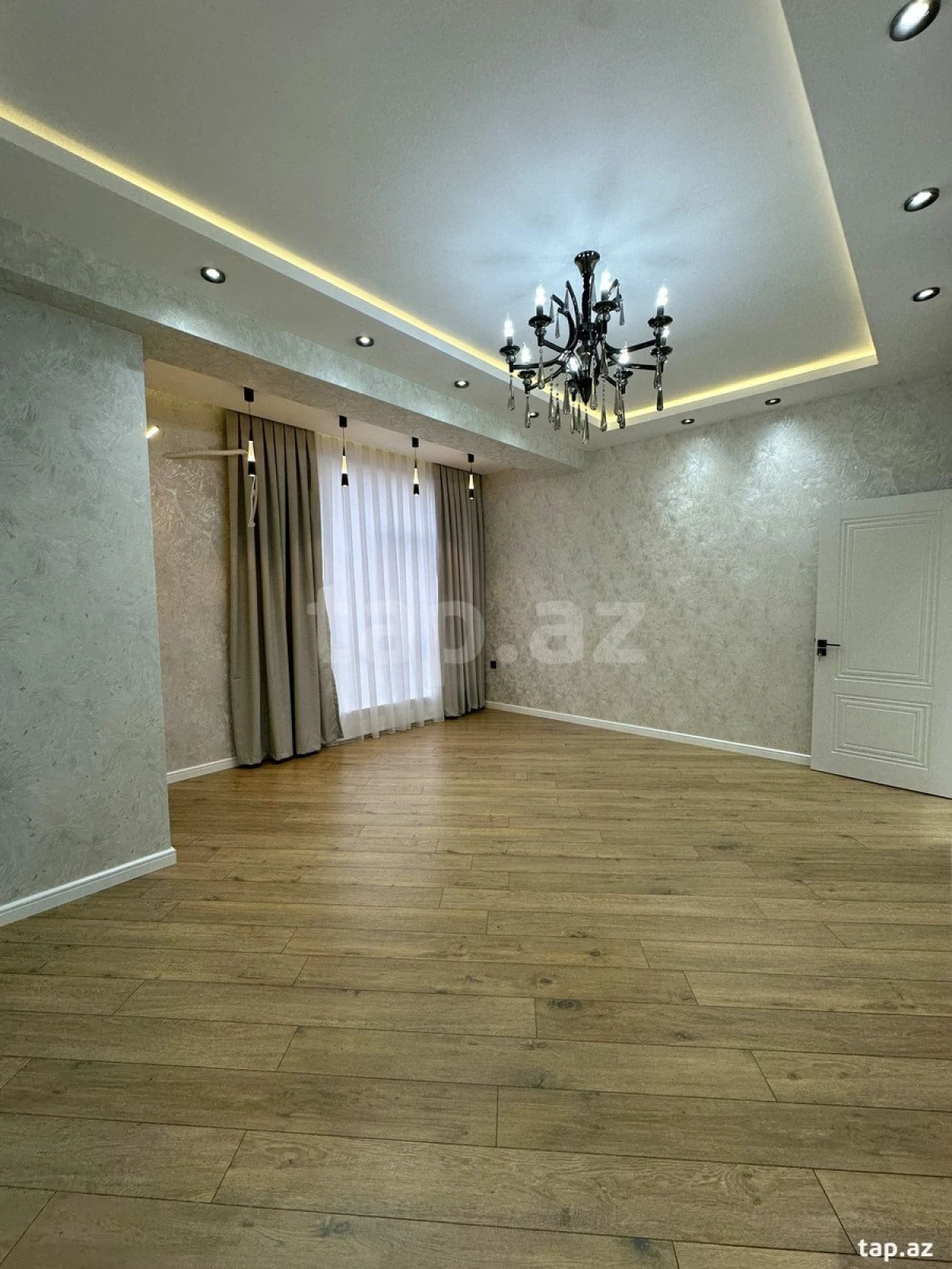 Satılır 3 otaqlı yeni tikili 80 m²