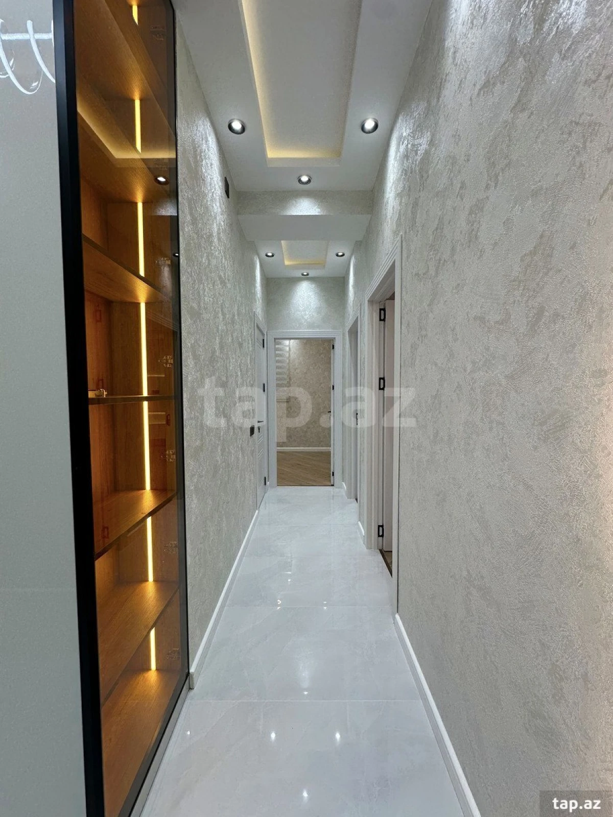 Satılır 3 otaqlı yeni tikili 80 m²