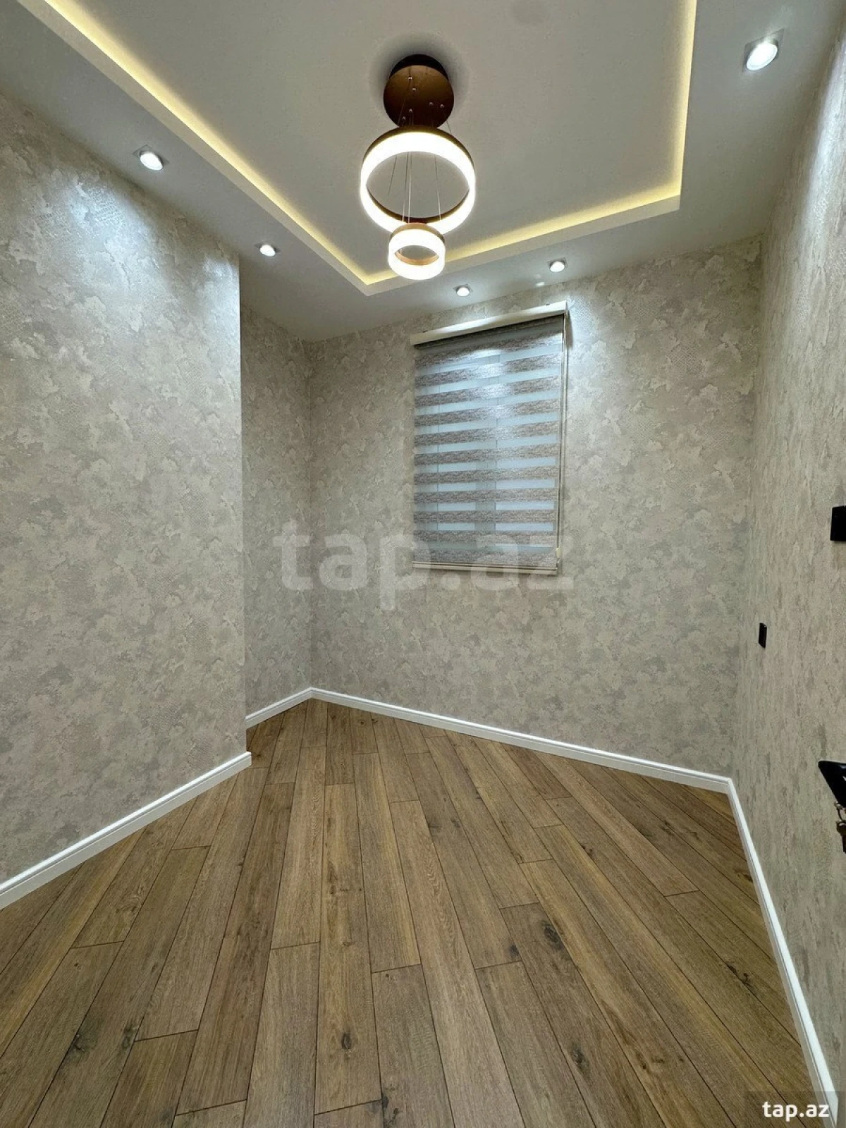Satılır 3 otaqlı yeni tikili 80 m²