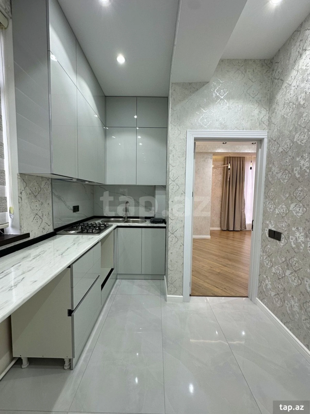 Satılır 3 otaqlı yeni tikili 80 m²