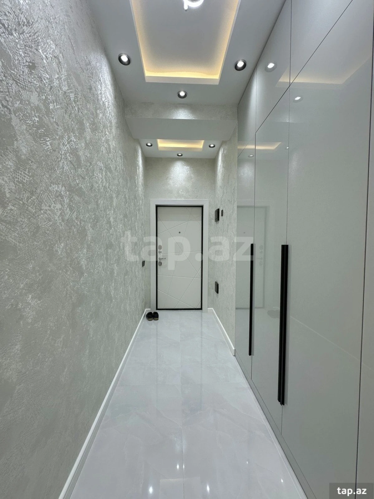 Satılır 3 otaqlı yeni tikili 80 m²