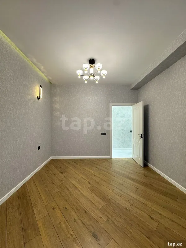 Satılır 3 otaqlı yeni tikili 80 m²