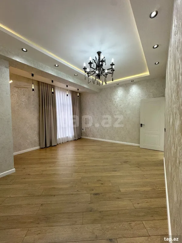 Satılır 3 otaqlı yeni tikili 80 m²